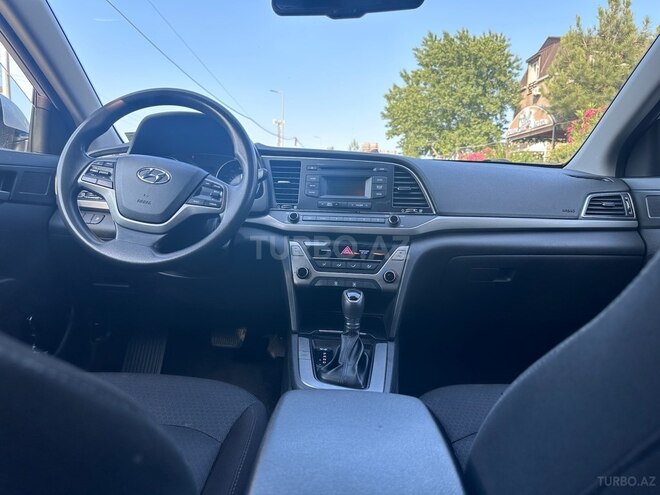 Hyundai Elantra 2017, 225,308 km - 2.0 l - Bakı