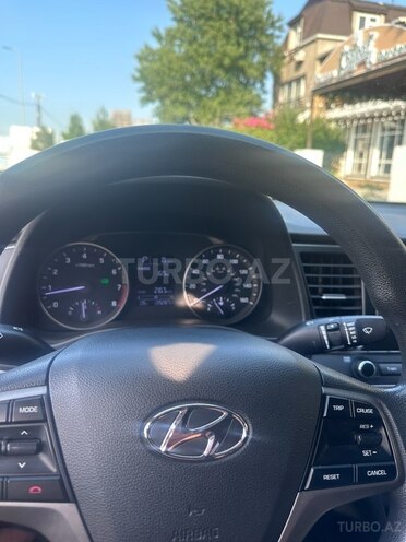 Hyundai Elantra 2017, 225,308 km - 2.0 l - Bakı