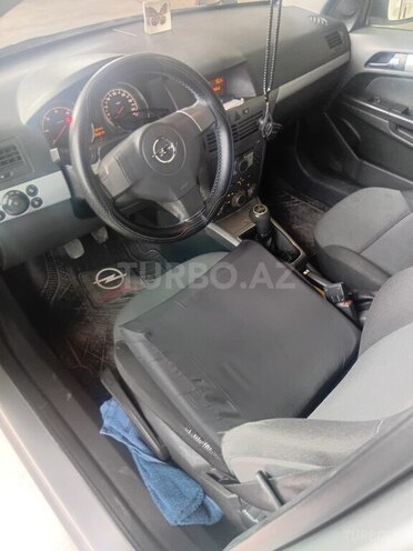 Opel Astra 2006, 245,000 km - 2.0 l - Şəmkir