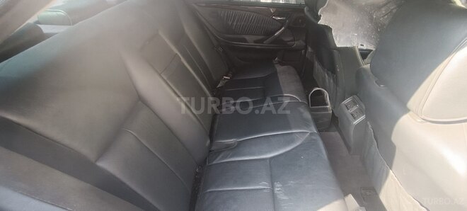 Mercedes E 260 2000, 333,000 km - 2.6 l - Gəncə