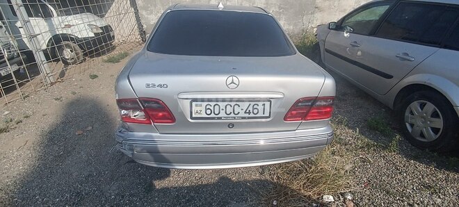 Mercedes E 260 2000, 333,000 km - 2.6 l - Gəncə