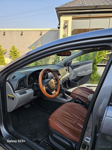 Hyundai Elantra 2017, 105,000 km - 2.0 l - Bakı