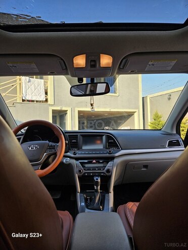 Hyundai Elantra 2017, 105,000 km - 2.0 l - Bakı