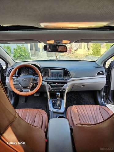 Hyundai Elantra 2017, 105,000 km - 2.0 l - Bakı
