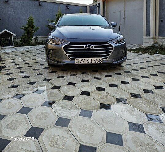Hyundai Elantra 2017, 105,000 km - 2.0 l - Bakı