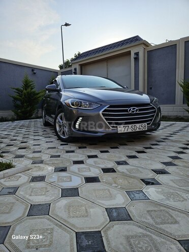 Hyundai Elantra 2017, 105,000 km - 2.0 l - Bakı
