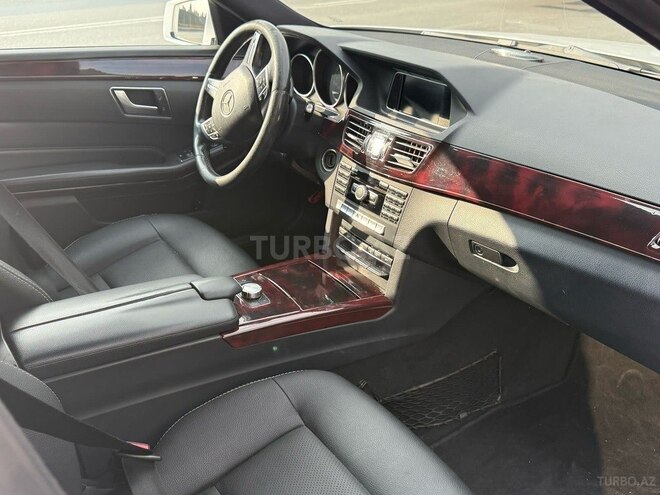 Mercedes E 220 d 2015, 242,400 km - 2.1 l - Bakı