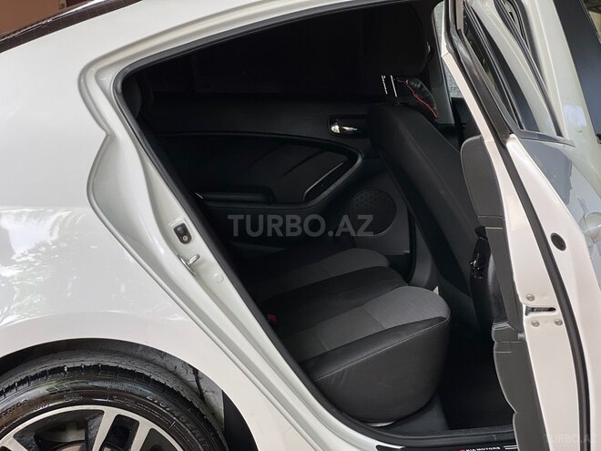 Kia Cerato 2012, 177,777 km - 1.6 l - Salyan