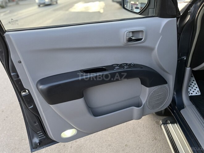 Mitsubishi L200-14