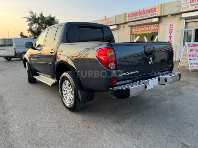 Mitsubishi L200-5