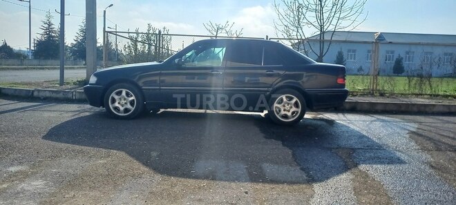 Mercedes C 230 1999, 369,800 km - 2.3 л - Quba
