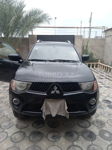Mitsubishi L200 2008, 310,000 km - 2.5 l - Bakı