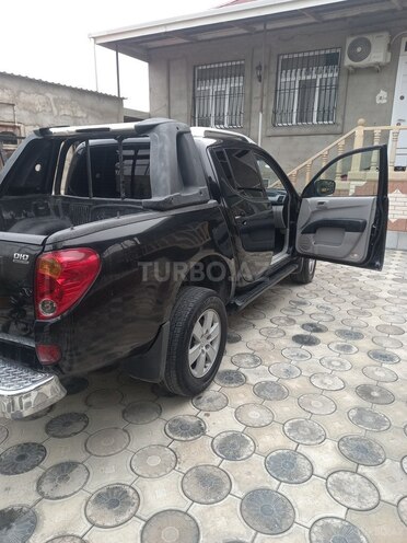 Mitsubishi L200 2008, 310,000 km - 2.5 l - Bakı