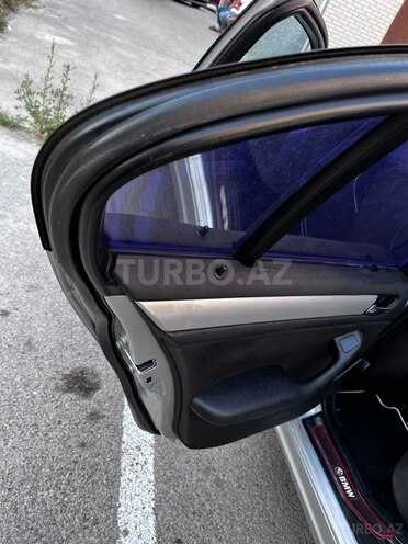 BMW 320 2003, 290,000 km - 2.2 l - Sumqayıt