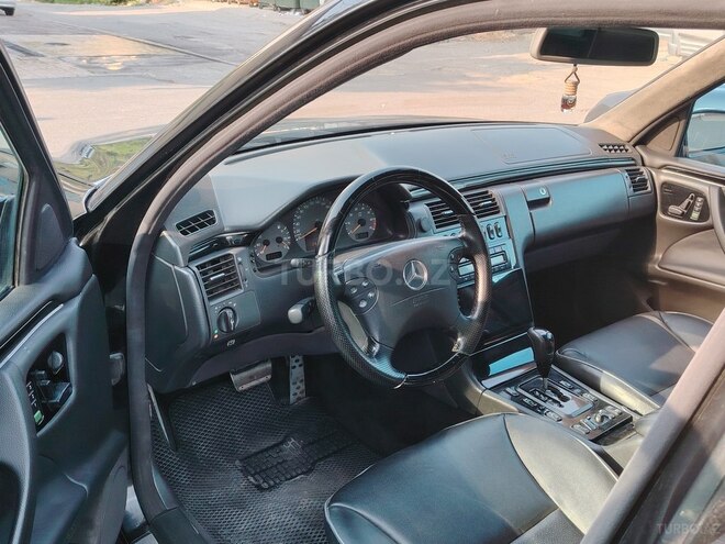 Mercedes E 430 2001, 247,000 km - 4.3 l - Bakı