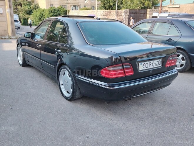 Mercedes E 430 2001, 247,000 km - 4.3 l - Bakı