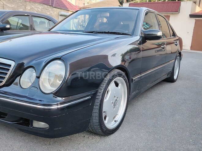 Mercedes E 430 2001, 247,000 km - 4.3 l - Bakı