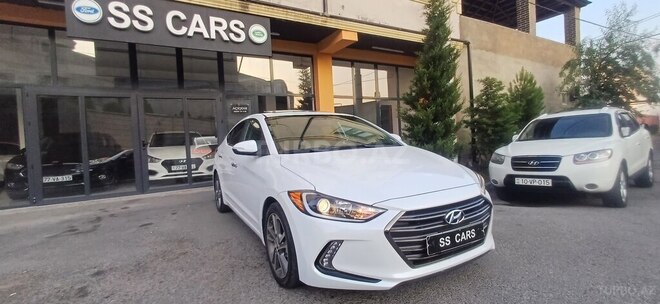 Hyundai Elantra-1