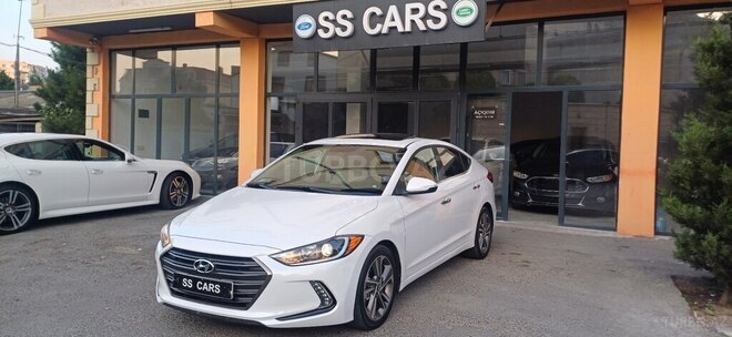 Hyundai Elantra-2