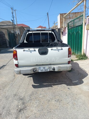 Mitsubishi L200 2006, 283,000 km - 2.5 l - Bakı