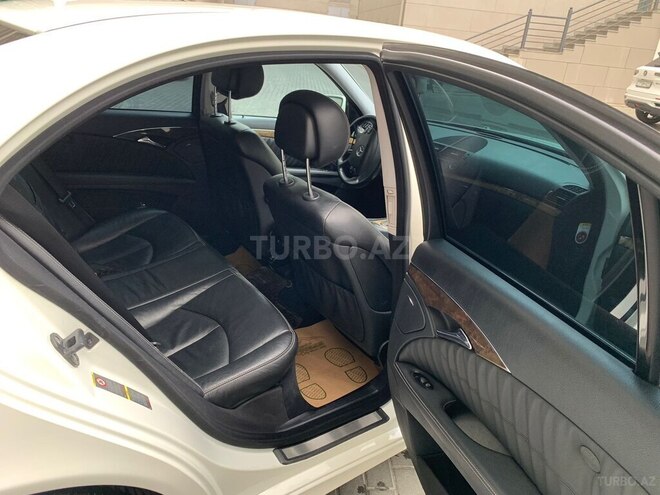 Mercedes E 350 2006, 244,000 km - 3.5 l - Bakı