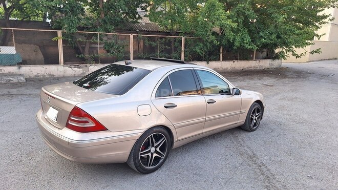Mercedes C 240 2001, 395,000 km - 2.6 л - Bakı