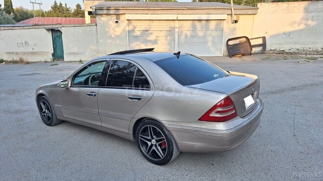 Mercedes C 240 2001, 395,000 km - 2.6 л - Bakı