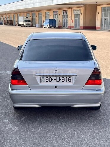 Mercedes C 200-7