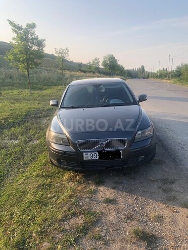Volvo  2006, 250,000 km - 1.6 l - Qusar