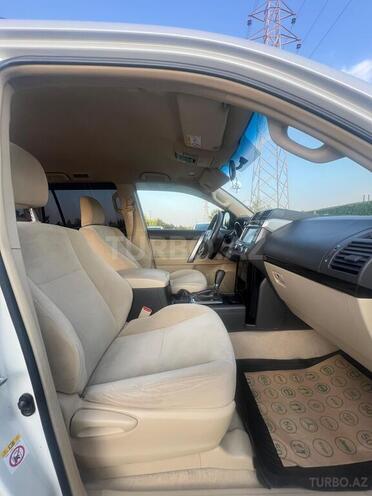 Toyota Land Cruiser Prado-6