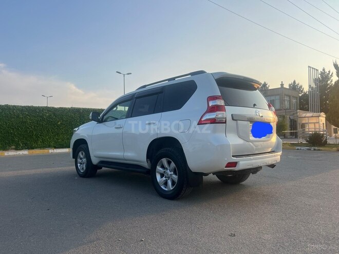 Toyota Land Cruiser Prado-3