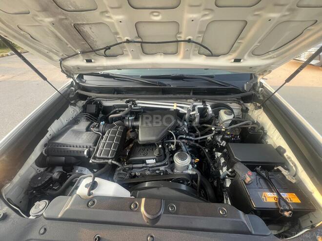 Toyota Land Cruiser Prado-10