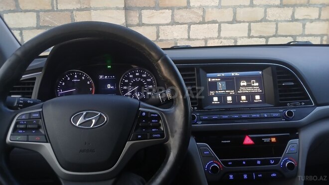 Hyundai Elantra 2017, 146,700 km - 2.0 l - Quba