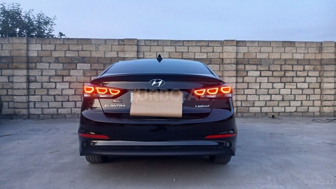 Hyundai Elantra 2017, 146,700 km - 2.0 l - Quba