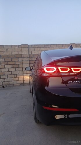 Hyundai Elantra 2017, 146,700 km - 2.0 l - Quba