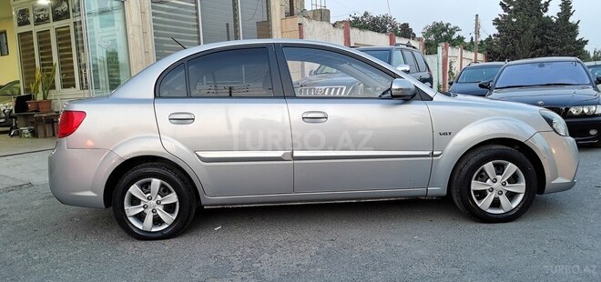Kia Pride-3
