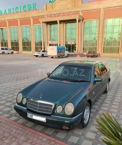 Mercedes E 240 1998, 318,316 km - 2.4 l - Şirvan