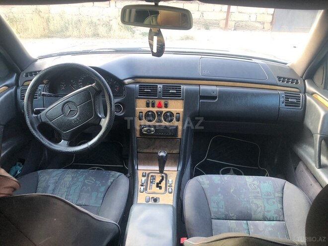 Mercedes E 280 1998, 360,000 km - 2.8 l - Sumqayıt