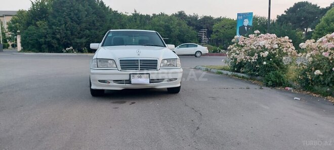 Mercedes C 200 2000, 300,000 km - 2.0 l - Şəmkir