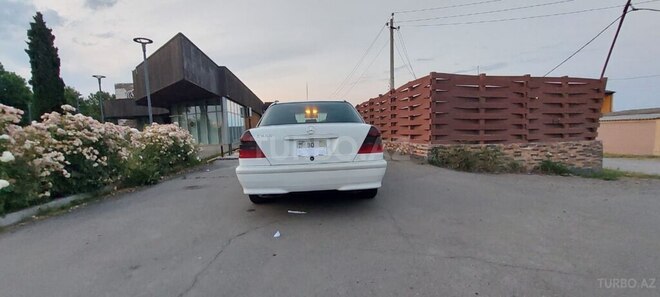 Mercedes C 200 2000, 300,000 km - 2.0 l - Şəmkir