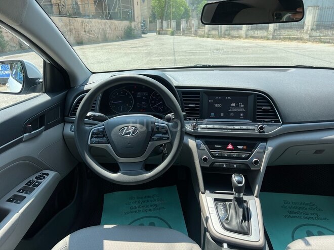 Hyundai Elantra 2016, 124,943 km - 2.0 л - Bakı