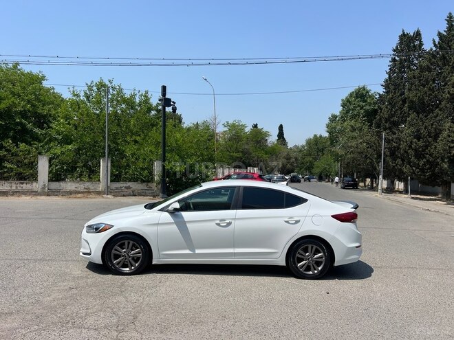 Hyundai Elantra 2016, 124,943 km - 2.0 л - Bakı