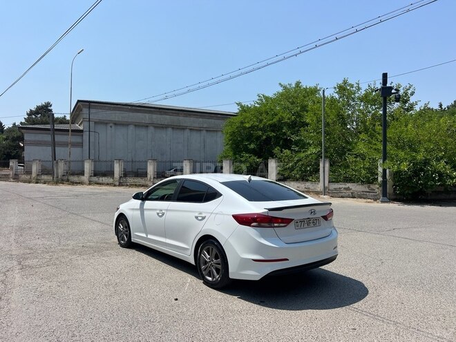 Hyundai Elantra 2016, 124,943 km - 2.0 л - Bakı