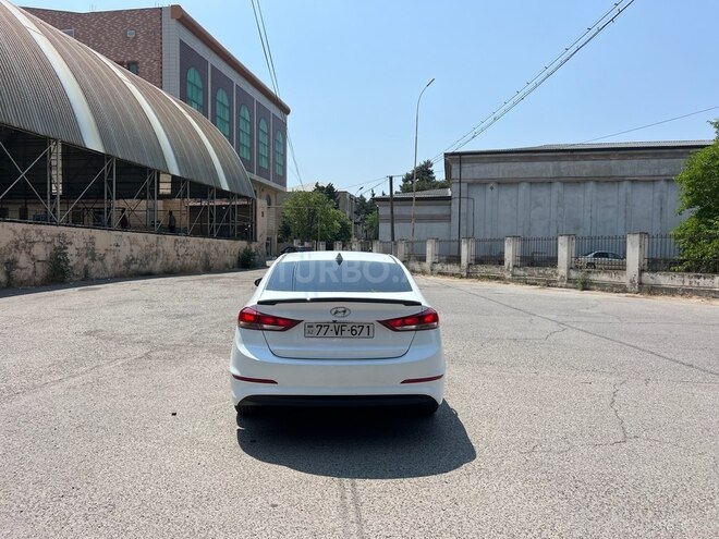 Hyundai Elantra 2016, 124,943 km - 2.0 л - Bakı