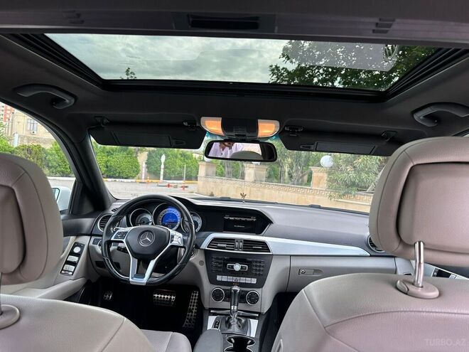 Mercedes C 250 2014, 220,000 km - 1.8 l - Bakı