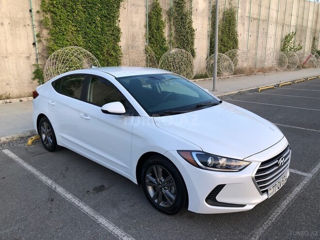Hyundai Elantra-5