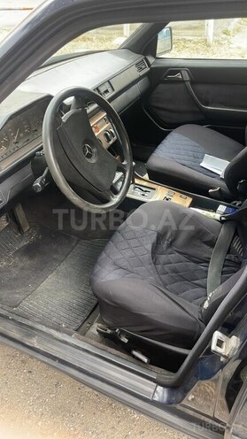 Mercedes E 260 1989, 259,000 km - 2.6 l - Bakı