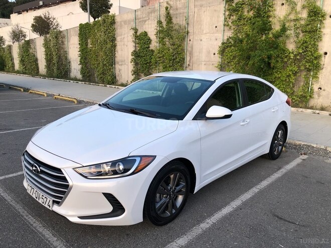 Hyundai Elantra-2