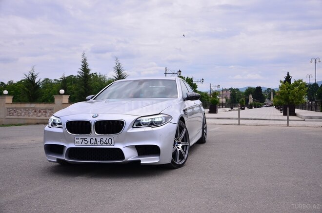 BMW 528 2013, 212,000 km - 2.0 l - Qazax