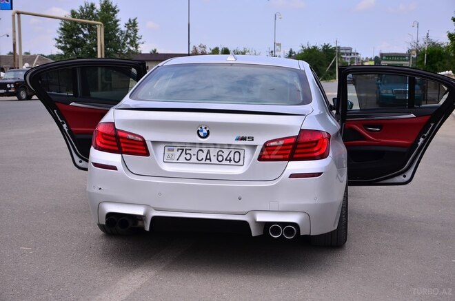 BMW 528 2013, 212,000 km - 2.0 l - Qazax
